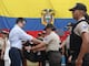 Presidente Noboa entregó 11.000 chalecos antibalas a la Policía, en Durán
