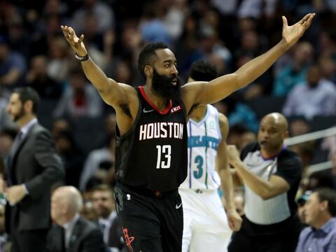 James Harden metió 61 puntos para la victoria de los Rockets sobre los Spurs