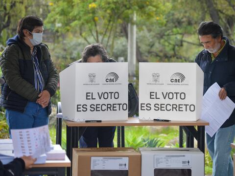 Papeletas para las elecciones de agosto 2023 en Ecuador