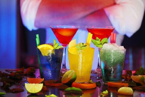 Cuáles son las bebidas alcohólicas que más engordan y cómo eliminar sus peligrosas “calorías vacías”