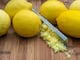 Las poderosas razones por las que no debes seguir tirando las cáscaras de limón: tienen más vitaminas que el zumo de la fruta, así puedes aprovecharlas