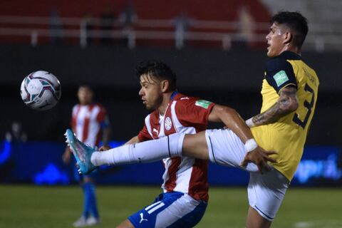 Piero Hincapié narra la intrahistoria del autogol ante Paraguay y su primer partido de titular con la Tricolor