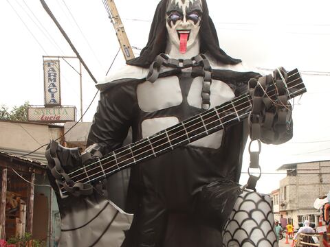 Dónde está el monigote gigante de Kiss en Guayaquil que encantó al propio Gene Simmons, líder de esa banda de rock