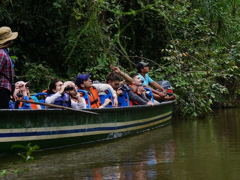 Observe el microdocumental ‘Amazonas: una llama que se extingue’ grabado en la selva ecuatoriana e inscrito en el Festival Internacional de Cine de la Universidad de Navarra