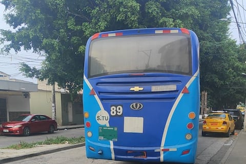 Atentado contra las oficinas y un bus de la cooperativa Saucinc, en Guayaquil