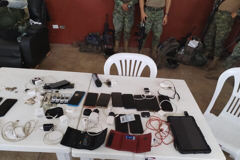15 militares fueron detenidos cuando aparentemente ingresaban a La Roca celulares y cargadores