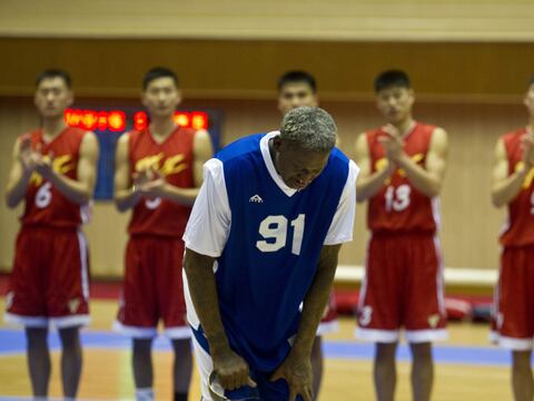 Dennis Rodman canta el cumpleaños feliz a líder norcoreano Kim Jong-Un 