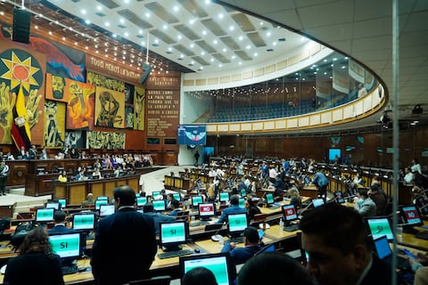 Asamblea Nacional exhorta al Gobierno al pago de deuda a Solca y prestadores externos de salud