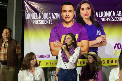 Dineros pedidos para la campaña electoral, un nuevo señalamiento para Verónica Abad, quien negó haber recibido recursos del fondo público