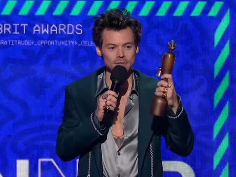 Harry Styles gana el premio a la canción del año  en los Brit Awards por ‘As It Was’  y álbum del año por ‘Harry’s House’, y agradece a One Direction