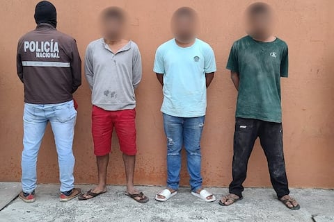 Tres presuntos integrantes de Los Choneros detenidos en Manta por tráfico de drogas