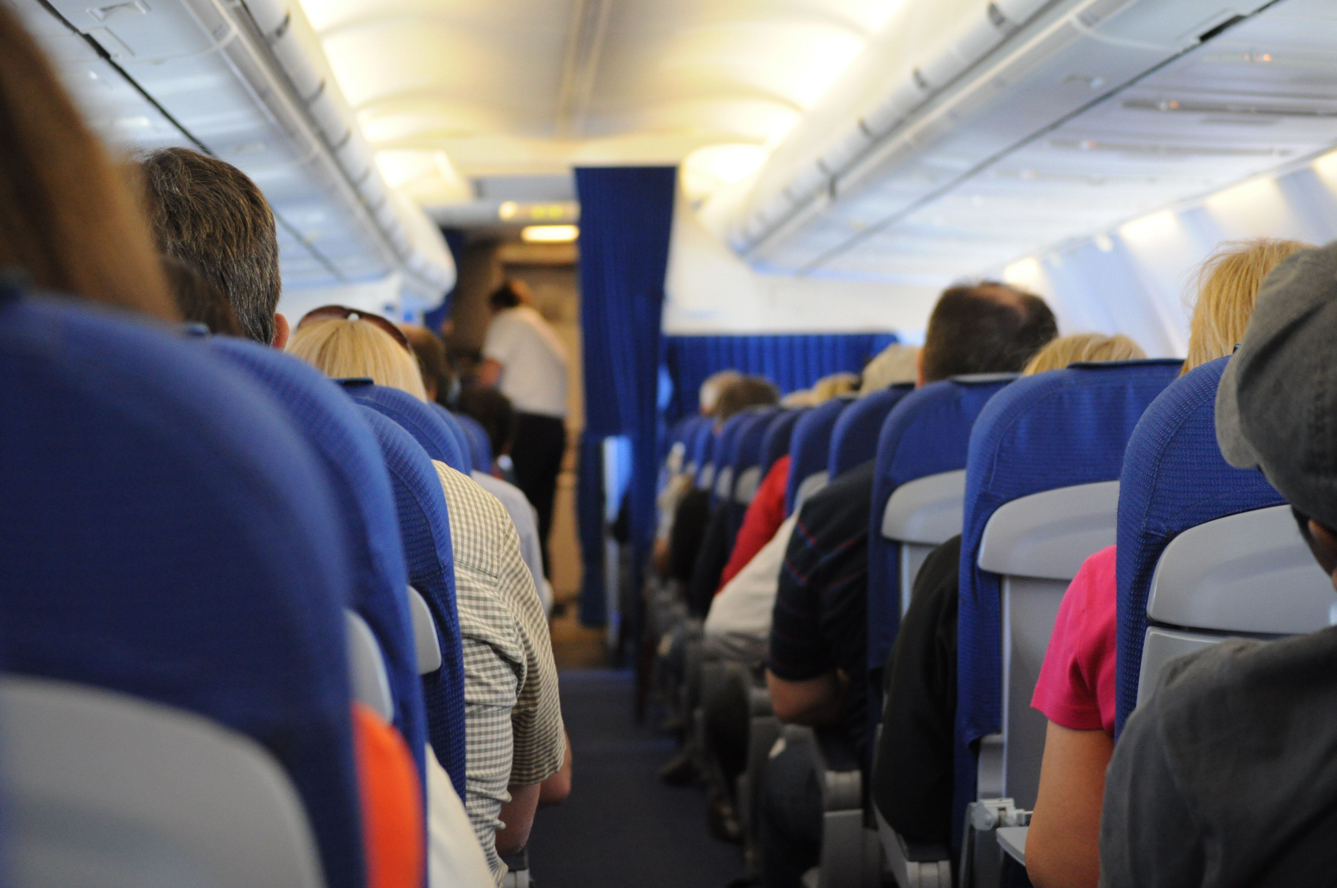 ¿Qué tan seguro es viajar en avión durante una pandemia? 