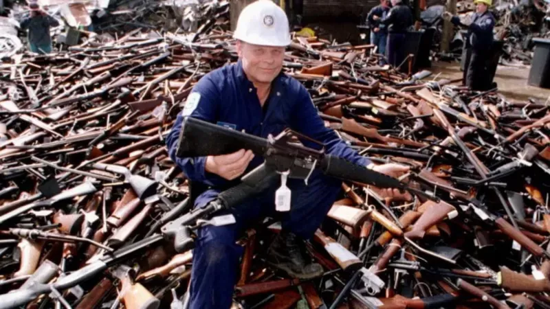 GETTY IMAGES En Australia se lograron sacar de circulación unas 600.000 armas después de la masacre de Port Arthur en 1996.