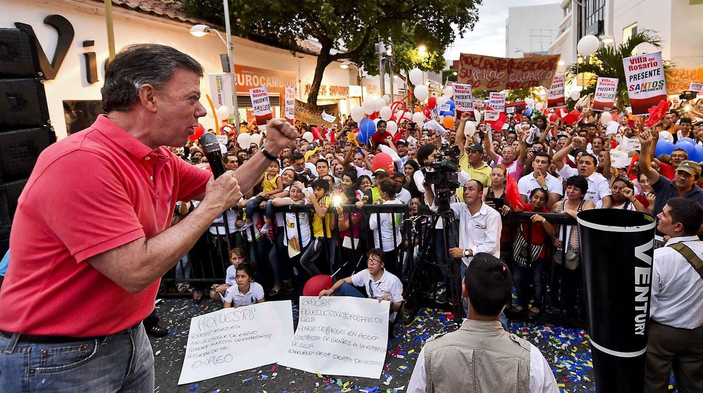 Santos y Uribe en una nueva disputa en época electoral