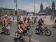 Ciclistas desnudos pedalearon por Ciudad de México para promover el uso de las bicicletas