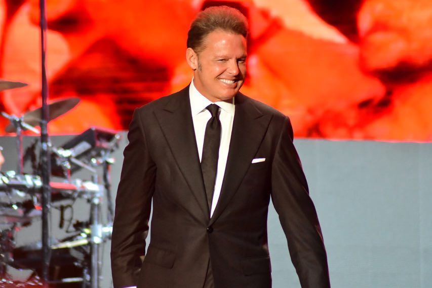 Luis Miguel luce irreconocible para su concierto en 2023: ¿Qué se