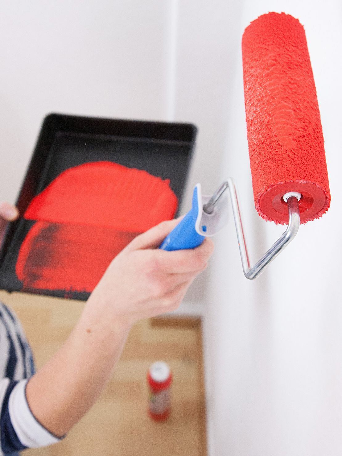 Vale la pena animarse a darle color a las paredes. Pero el rojo lleva a una mayor excitación, no es el más apropiado para un espacio de reposo. (Agencia: DPA)