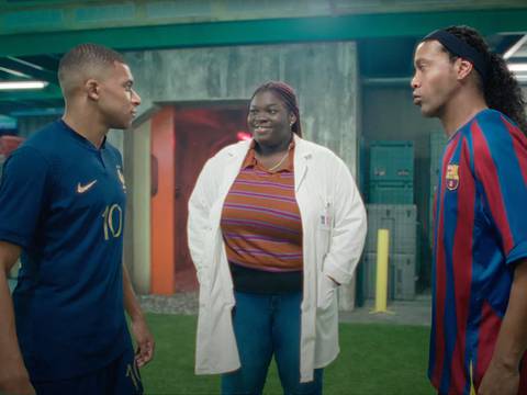 Mira el anuncio de la Copa Mundial de Nike que reúne a los futbolistas del pasado, presente y futuro en el ‘fútbolverso’