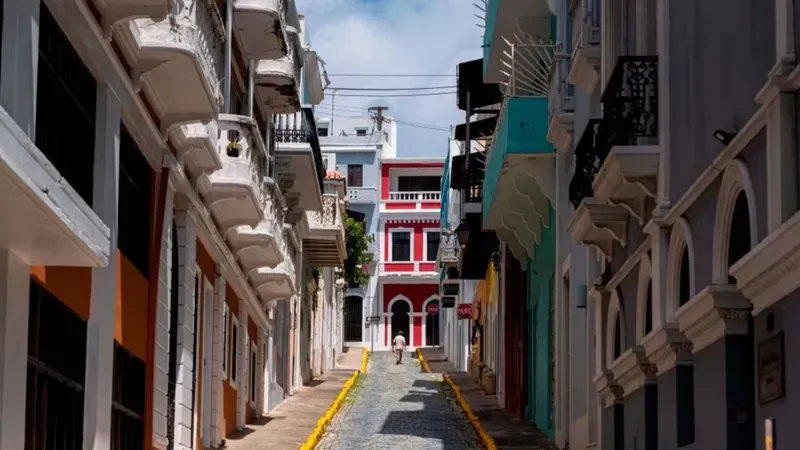 La mayoría de las residencias vendidas en Viejo San Juan en 2021 fueron adquiridas por personas que no eran residentes de Puerto Rico. Getty Images