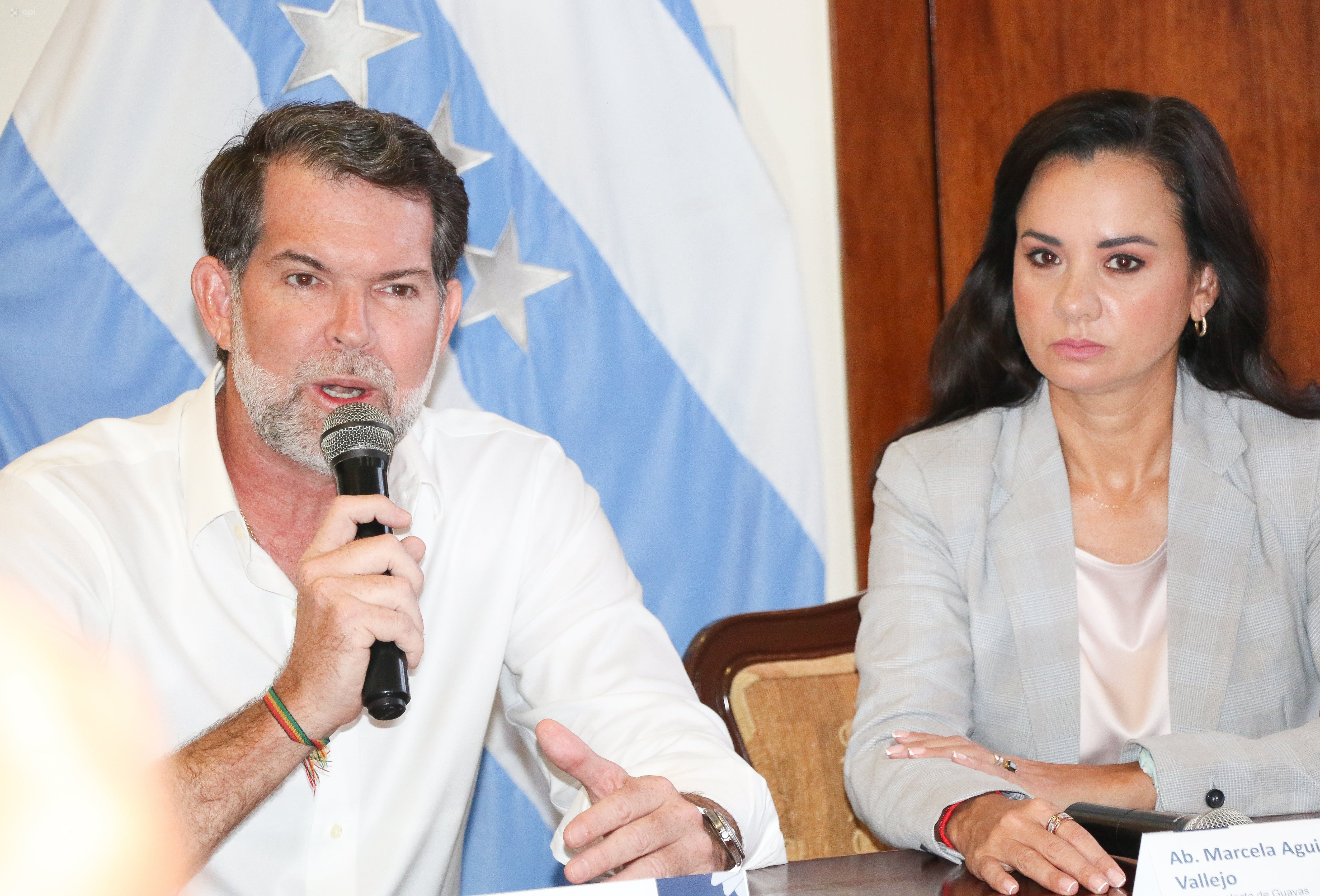 Gobernador Francesco Tabacchi y prefecta electa Marcela Aguiñaga hablaron de la construcción del quinto puente prevista para el 2024 