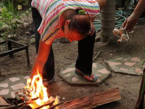 Crisis en Venezuela | "Es como vivir en la Edad de Piedra": el retorno a la cocina de leña por falta de gas en el interior del país