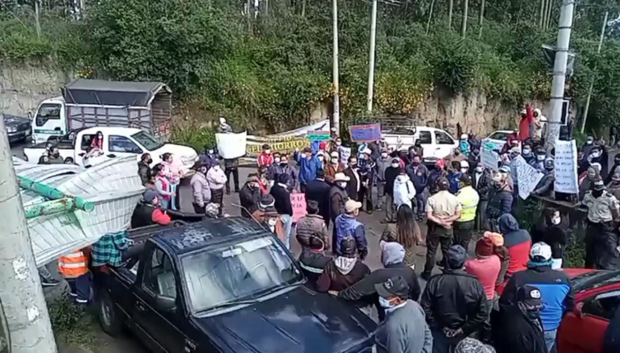 Conflicto en Píntag, al oriente de Quito, por control pétreo; existe amenaza de cerrar las minas
